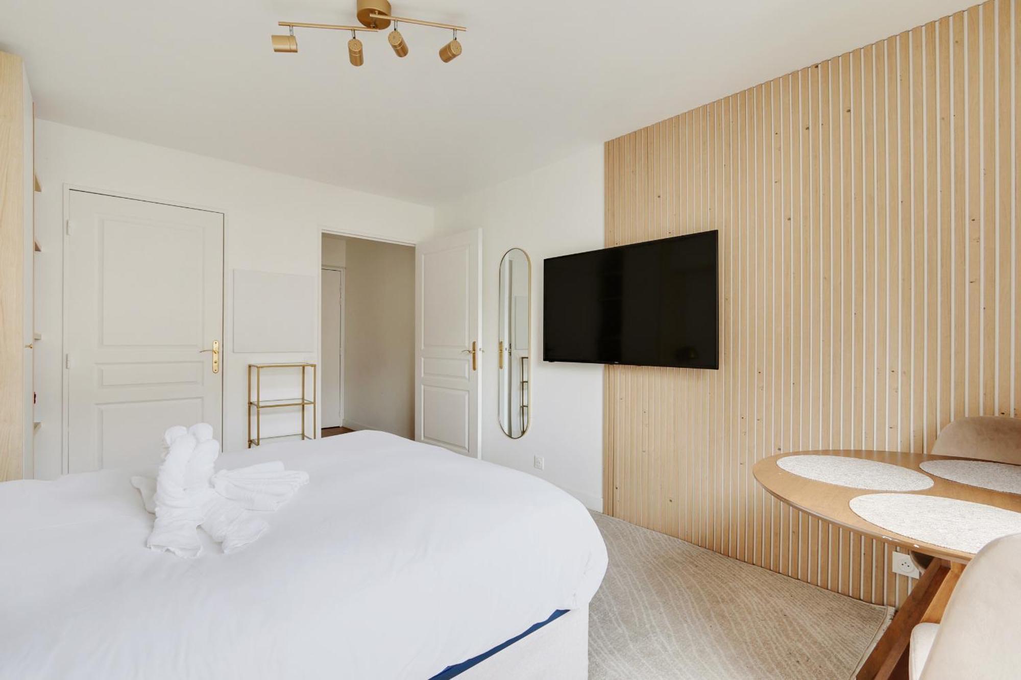 Lovely Studio In Париж Екстериор снимка