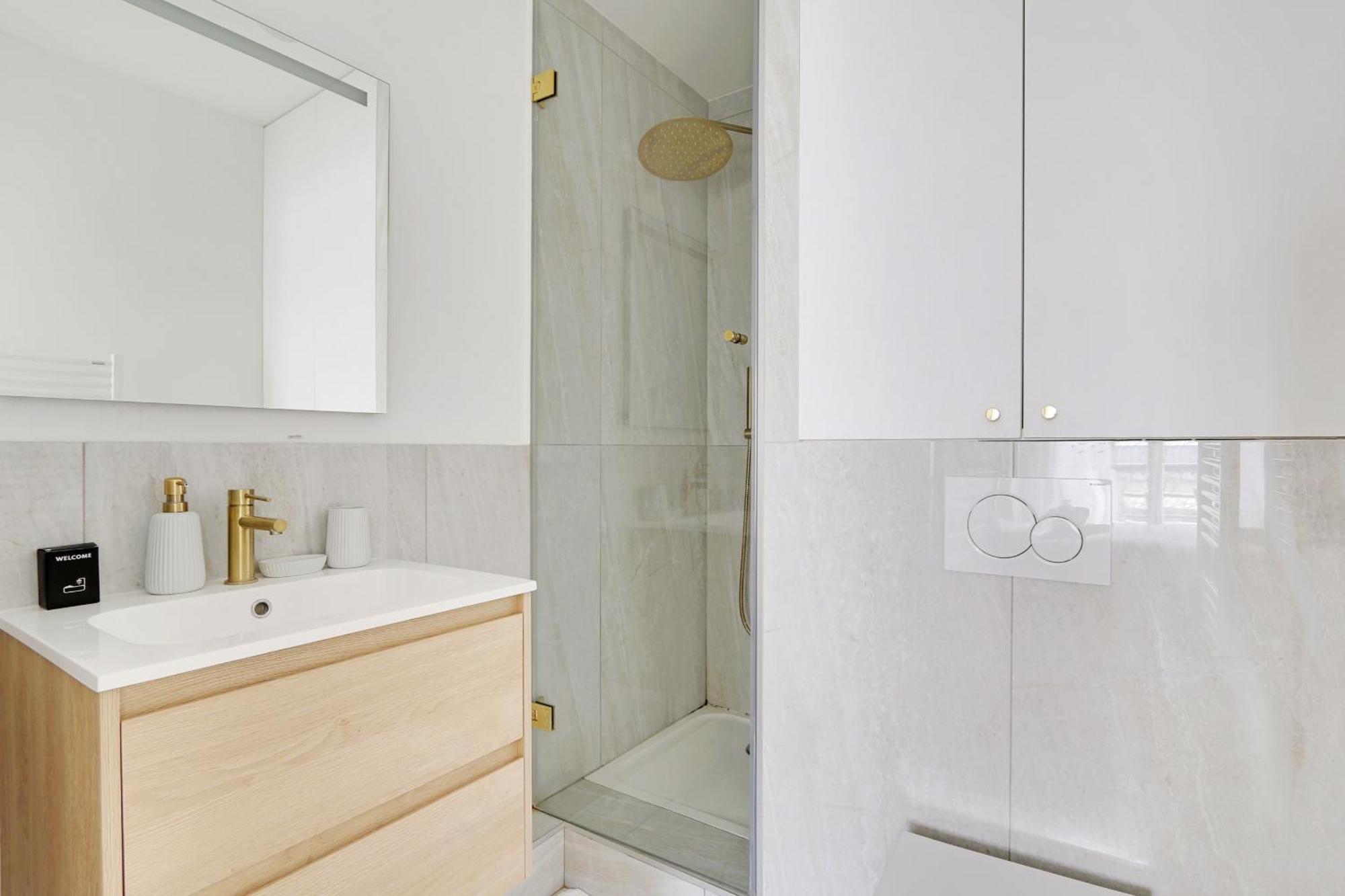 Lovely Studio In Париж Екстериор снимка